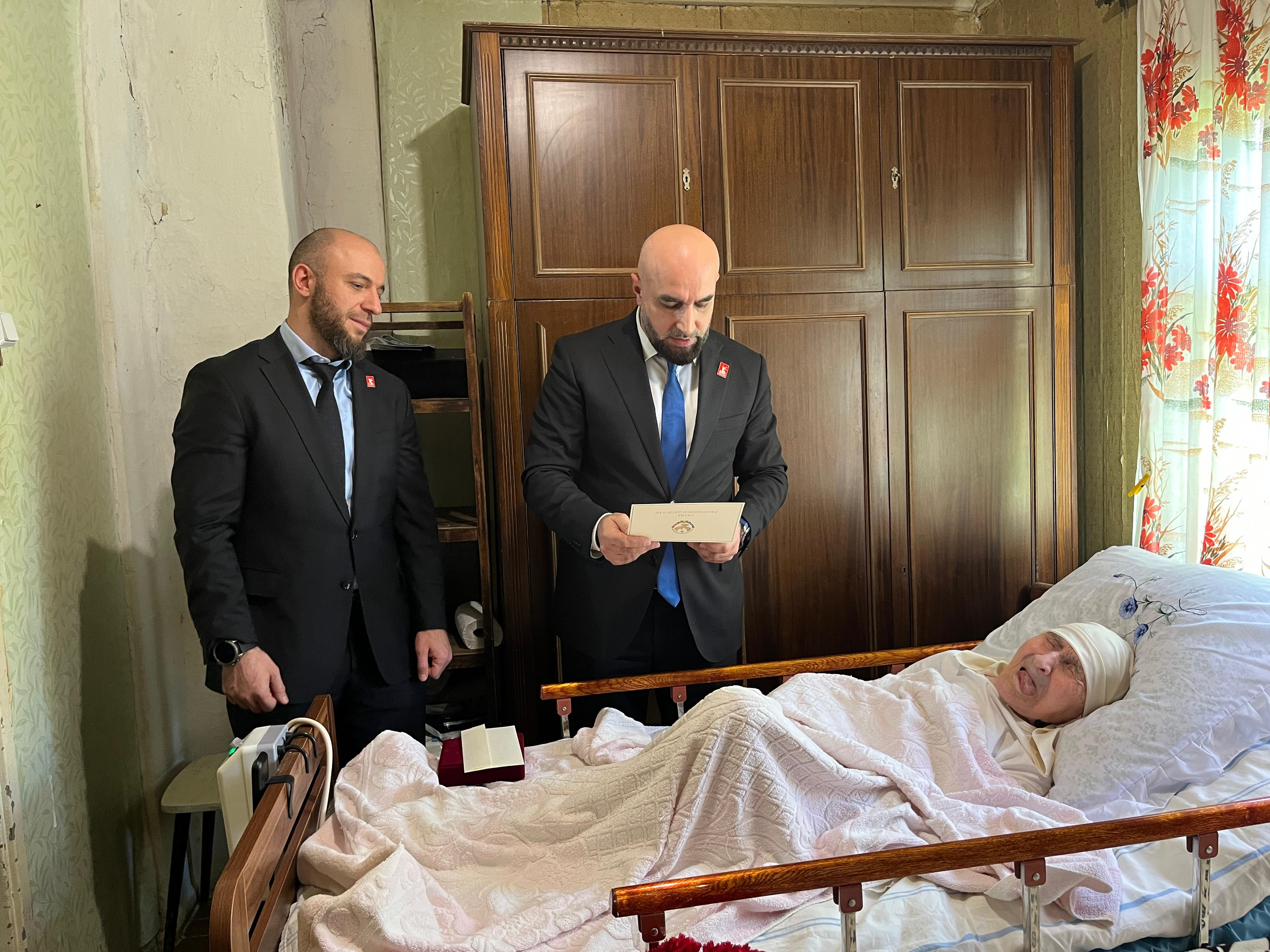 Ратмир Расулов навестил блокадницу Ленинграда Рэю Шихсаидову