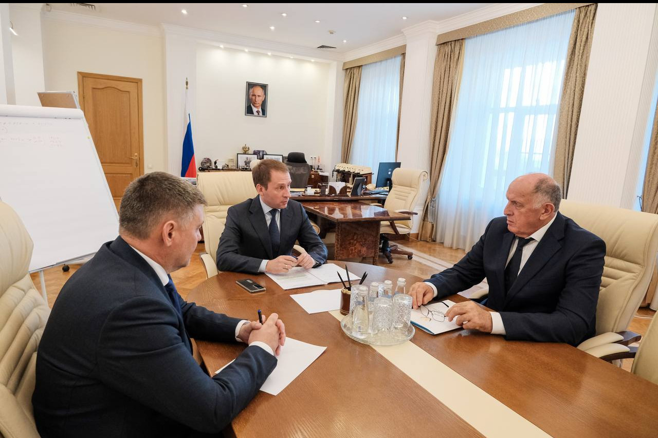Глава Минприроды России встретился с премьер-министром Дагестана
