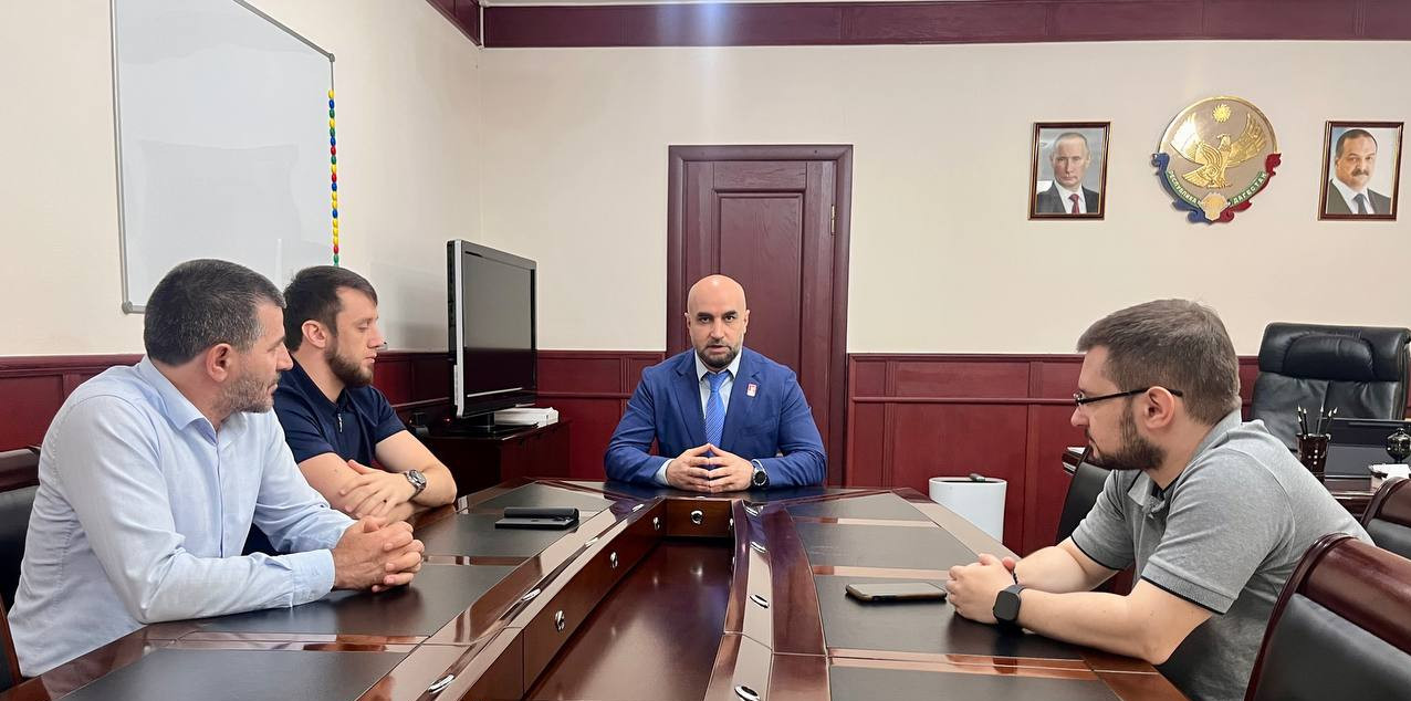 Руководитель Минприроды РД и представители республиканских СМИ обсудили актуальные вопросы развития природоохранной деятельности в регионе