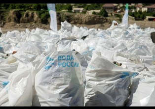 В Дагестане в рамках акции "Вода России" прошел масштабный субботник по очистке водных объектов