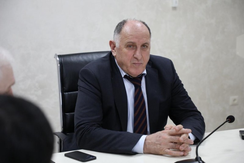 Коллективу Минприроды РД представили нового руководителя