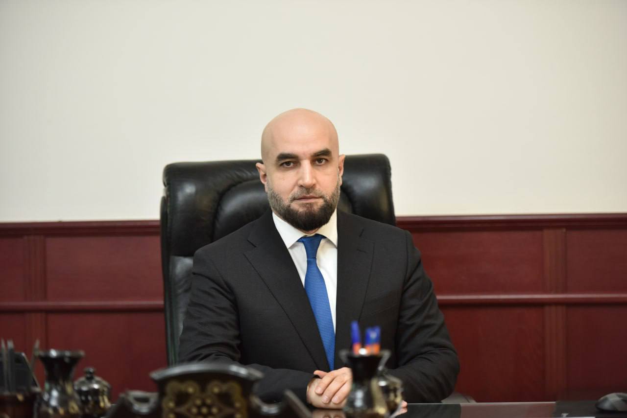 Поздравление Ратмира Расулова с Днем языков народов России!
