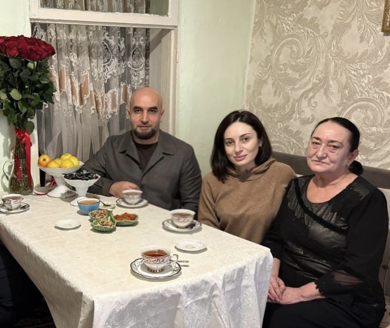 Руководство Минприроды РД навестило маму участника СВО