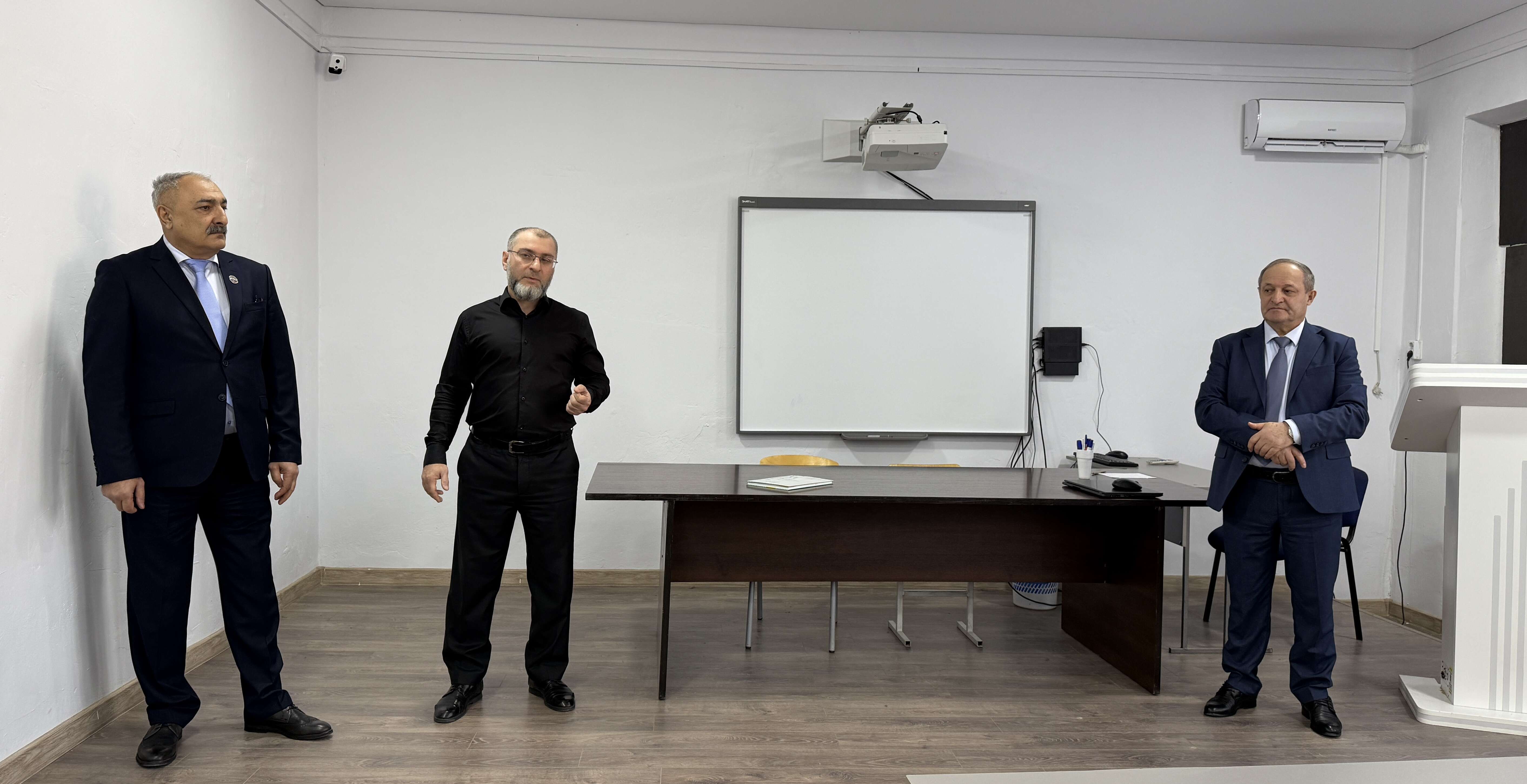 Инспектор Минприроды РД и участник программы «Доблесть Гор» провели экоурок