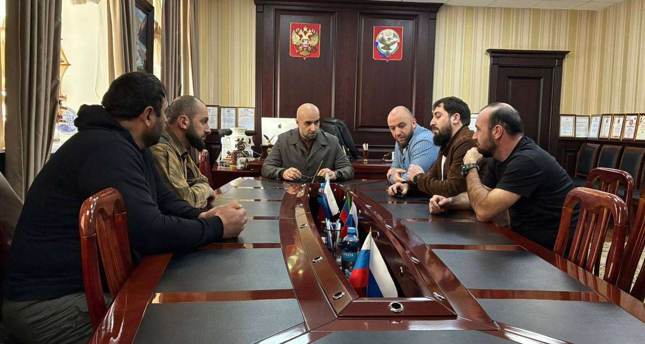 Ратмир Расулов провел совещание с инспекторами Дирекции ООПТ Агульского района