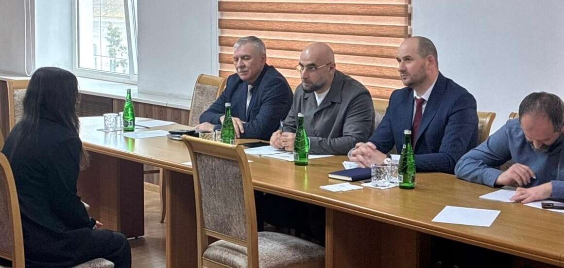 Ратмир Расулов провел выездной прием граждан в Кизляре и Кизлярском районе