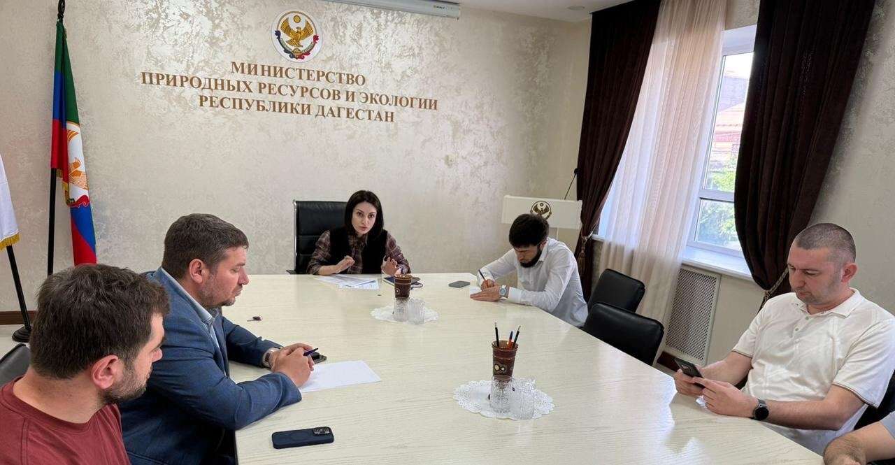 В Махачкале обсудили вопросы разработки планов мероприятий по достижению установленных квот в рамках проекта «Чистый воздух»