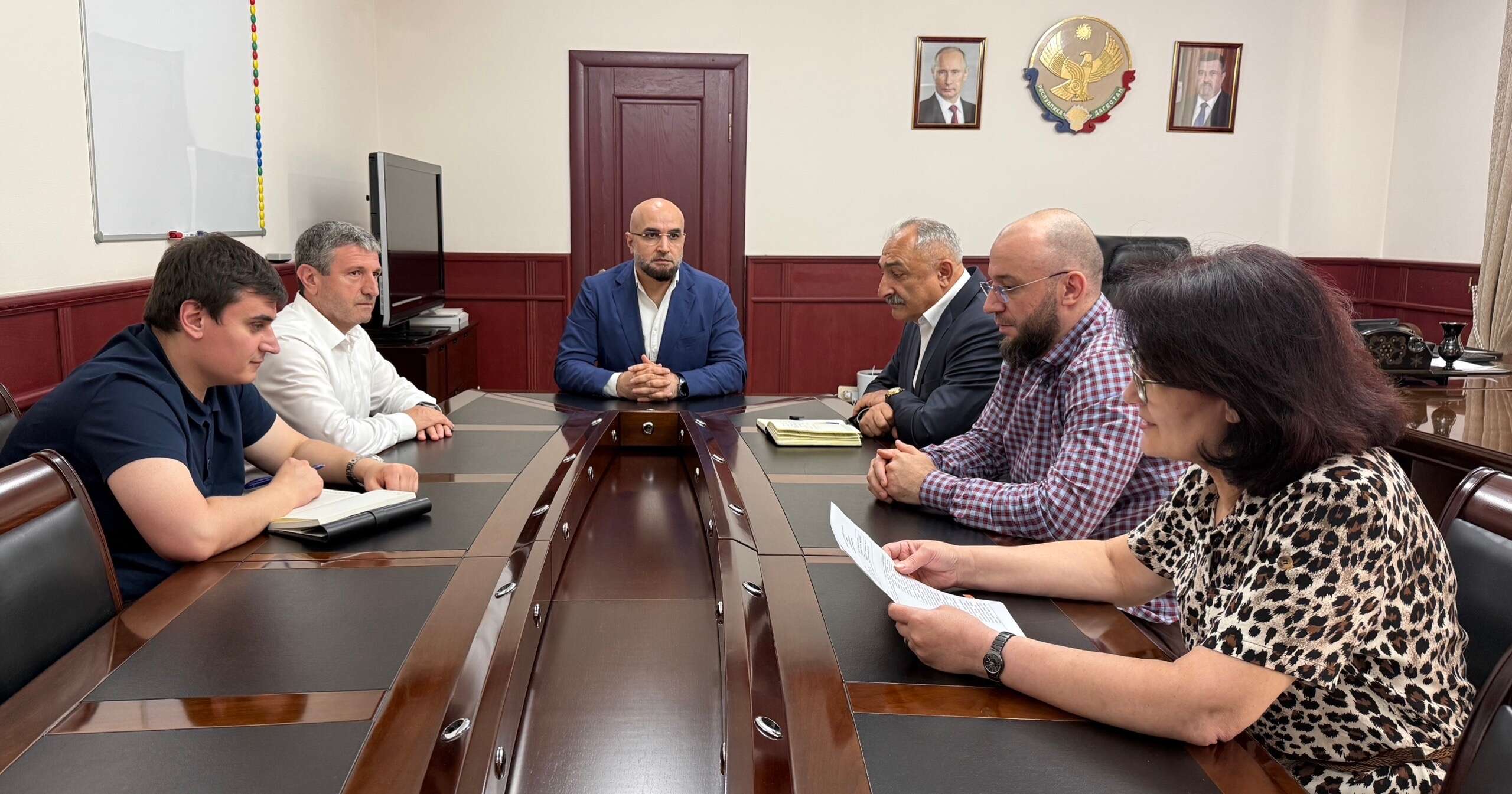 Ратмир Расулов провёл встречу с участником программы «Доблесть гор» Медетханом Гамдуллаевым