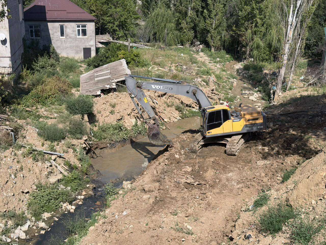 Минприроды Дагестана приступило к расчистке русла реки Тарнаирки