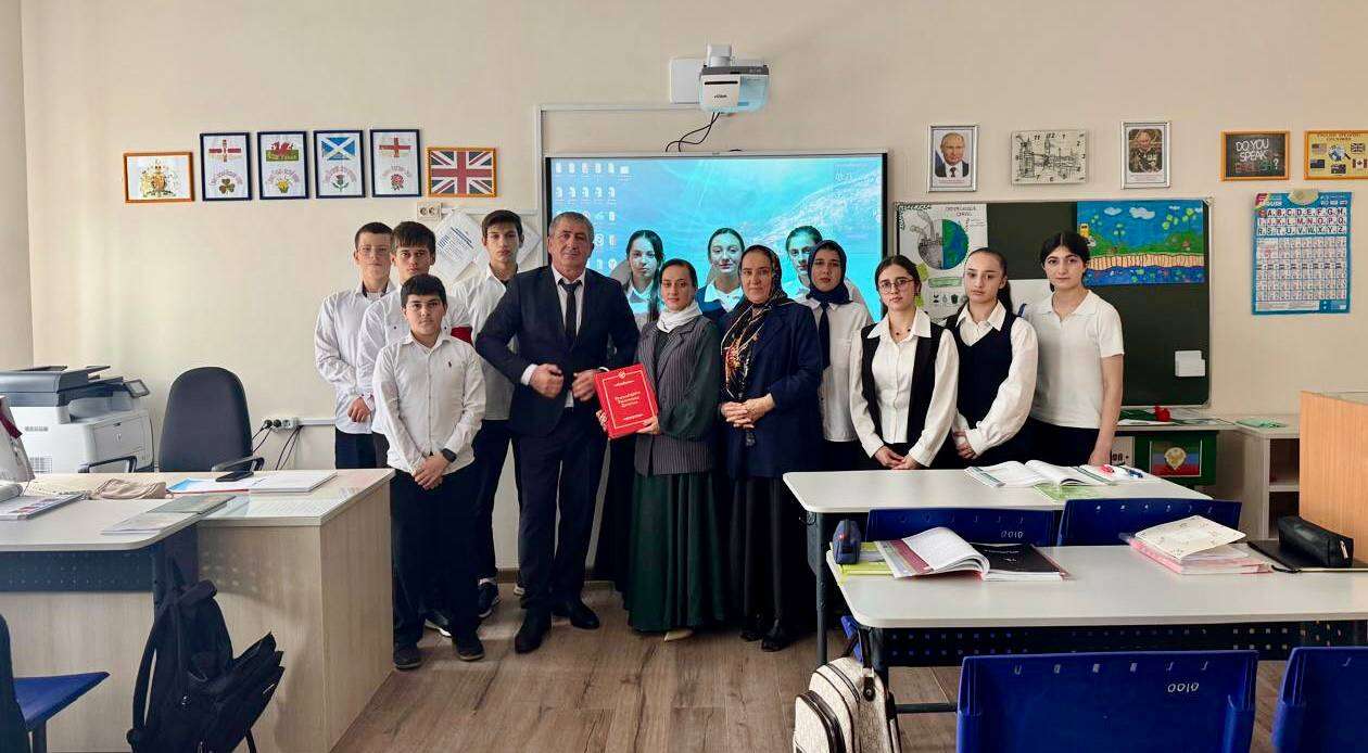 Экоуроки продолжаются: специалисты Госэконадзора провели занятия в школах Сергокалинского района и Махачкалы