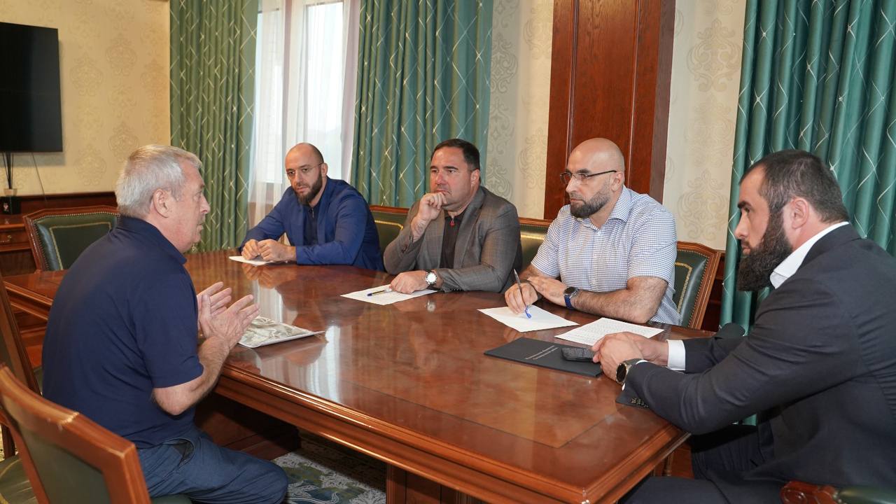 Ратмир Расулов провел выездной прием граждан в Хасавюрте