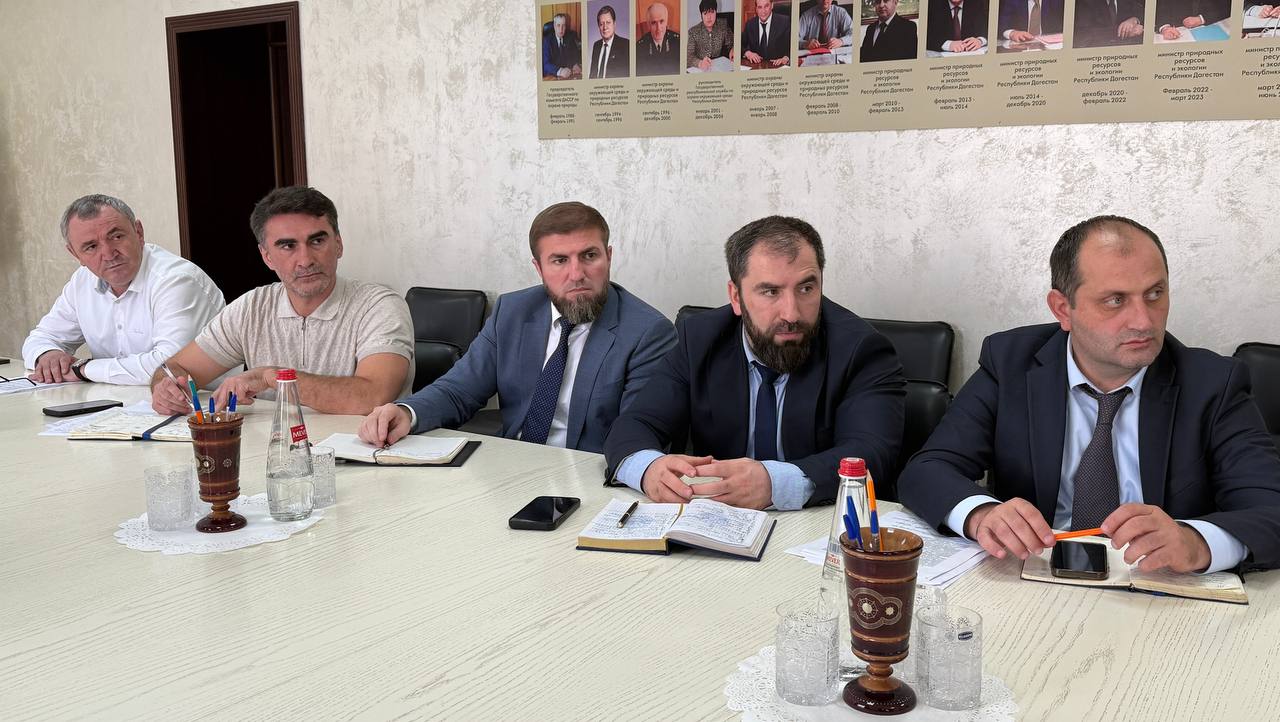 Ратмир Расулов провел рабочее совещание по обсуждению участия в акции «Зеленая Россия»