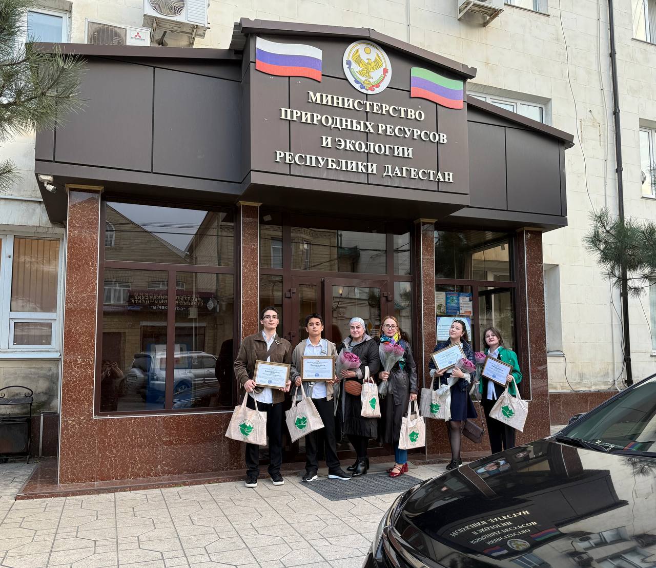 Ратмир Расулов встретился с юными призёрами Всероссийского детского экологического форума