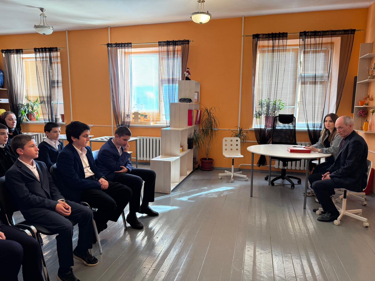 Сотрудники Минприроды РД провели экоурок в Гунибской СОШ им. Х.М. Фаталиева