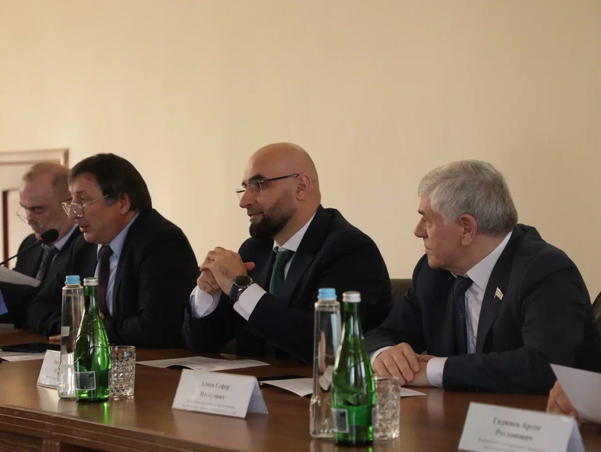 Ратмир Расулов принял участие в открытии Фестиваля экономических знаний