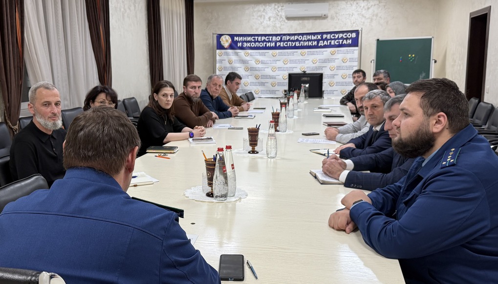 Семинар по антикоррупционному просвещению прошел в Минприроды РД